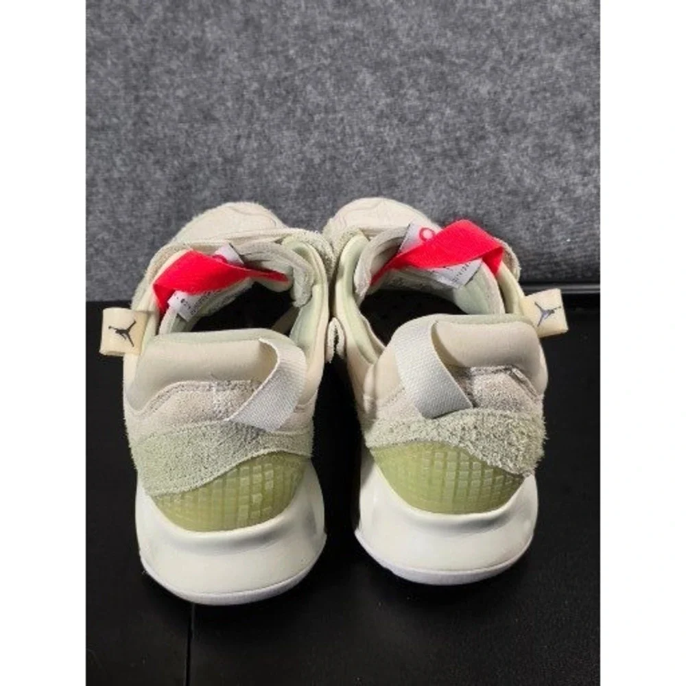 Jordan MA2 Honeydew Sea Glass Mens Sneakers CV8122-300 Green Cream Sz 9 Workout